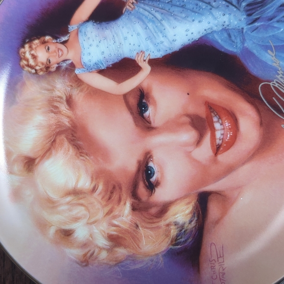 Marilyn Monroe collector plates (1995) - Picture 3 of 8